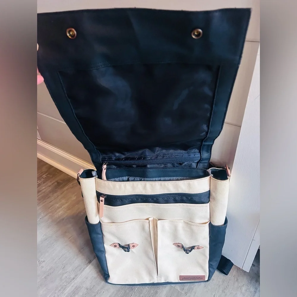 Petunia Pickle Bottom Glazed Pathway Diaper Bag in Birch/Black Unisex